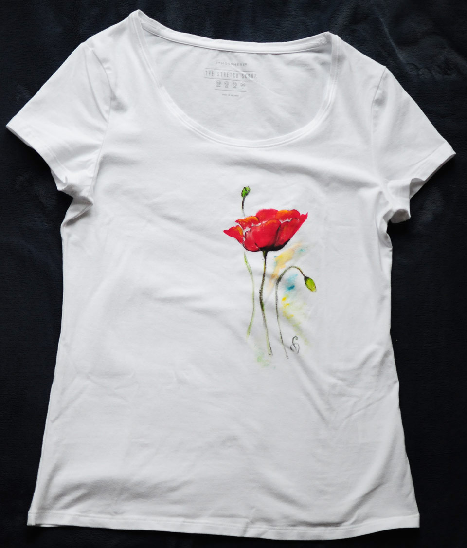 popie_painting on the t-shirt swindon