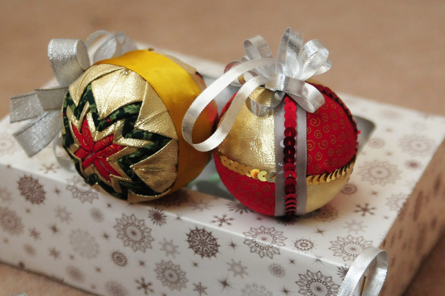 Quilted-Christmas2-balls